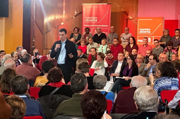 Más de 300 personas en Las Dehesillas para escuchar las propuestas socialistas sobre pensiones con Pedro Sánchez 